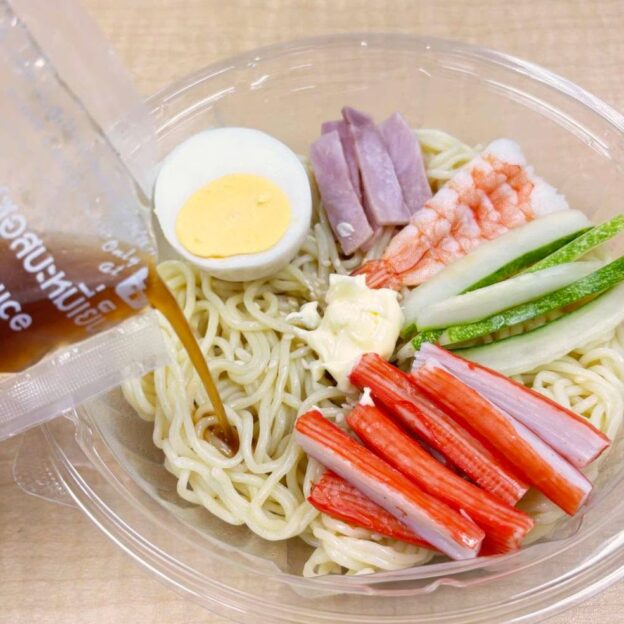 セブンイレブン（タイ）で「冷やし中華」が発売されましたよ